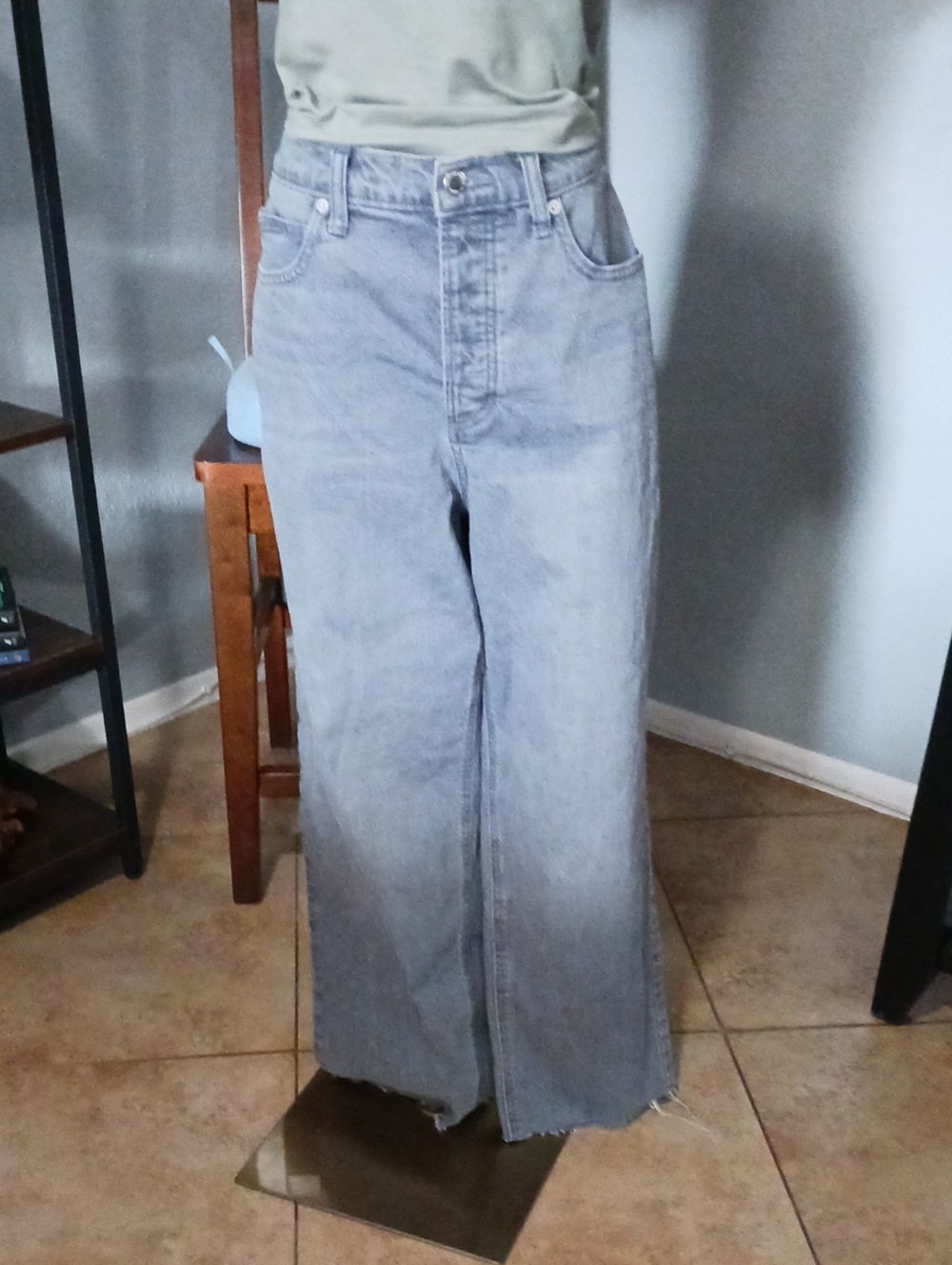 Universal Thread- High-Rise Wide Leg Blue Jeans